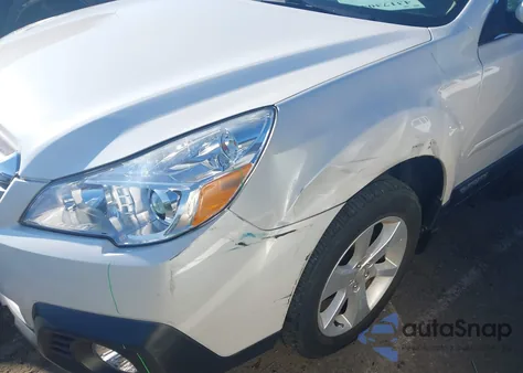 2014 Subaru Outback 2.5I Premium from USA, damaged, VIN 4S4BRCCC8E3265126